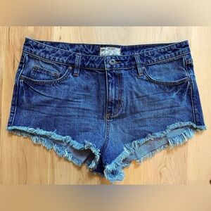Free People Women’s Distressed Denim Shorts size 31